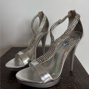 Sizzle Silver Rhinestone T-Strap Heels - glam, y2k, holographic